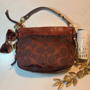 Coach Signature Zoe in Bordeaux